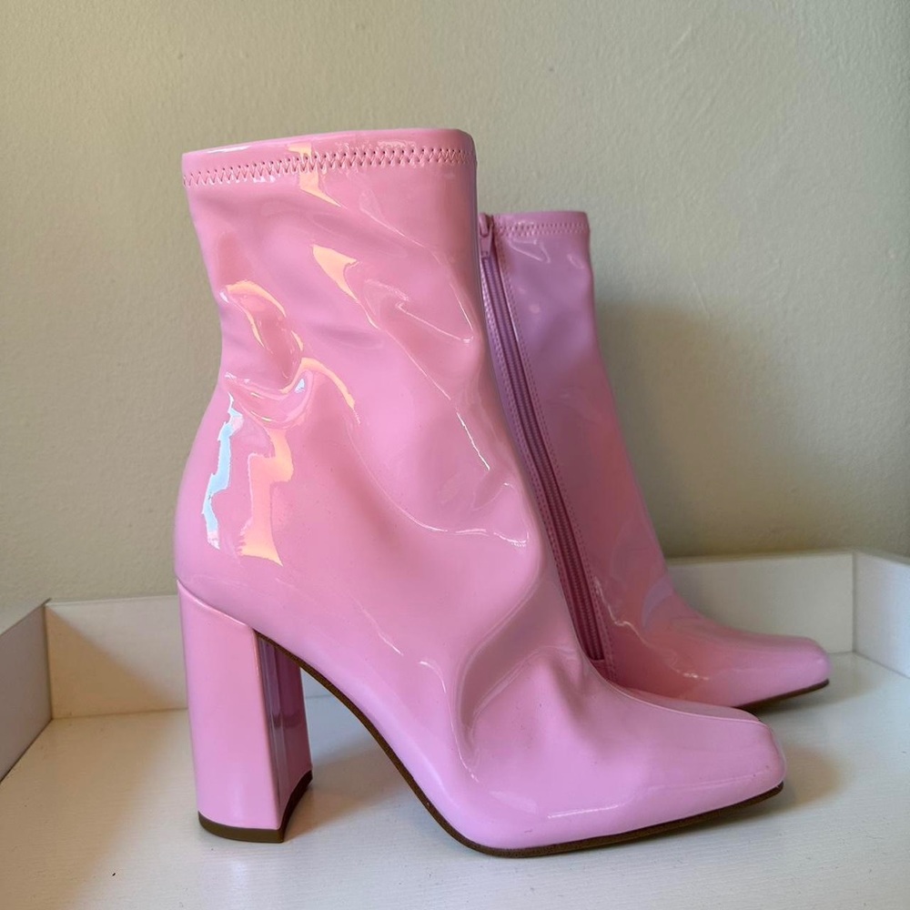 Leana Women’s Patent Ankle Boot in pink